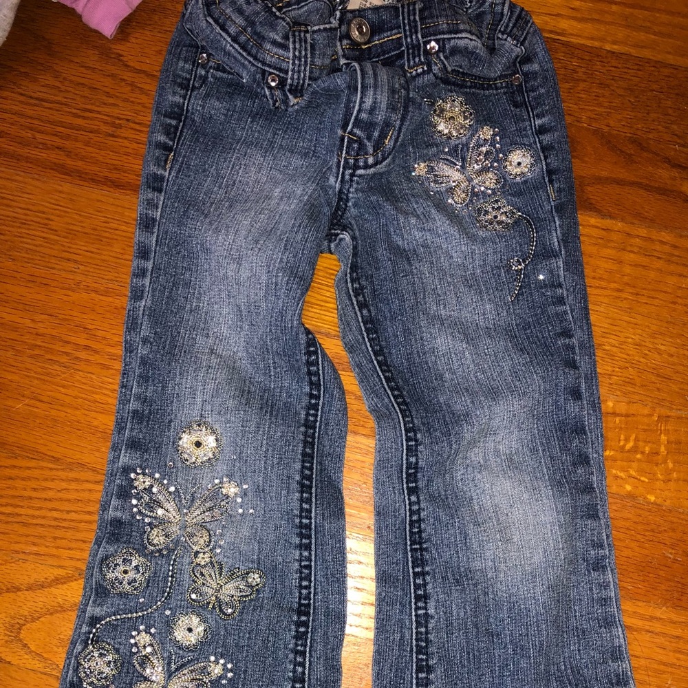 EIGHT PAIRS OF Jeans/Pants 3-4T